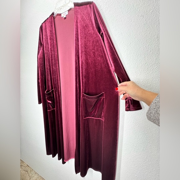 LuLaRoe Sarah Duster Velvet Open Front Maxi Cardigan Burgandy Medium 10/12 Soft - Picture 3 of 6
